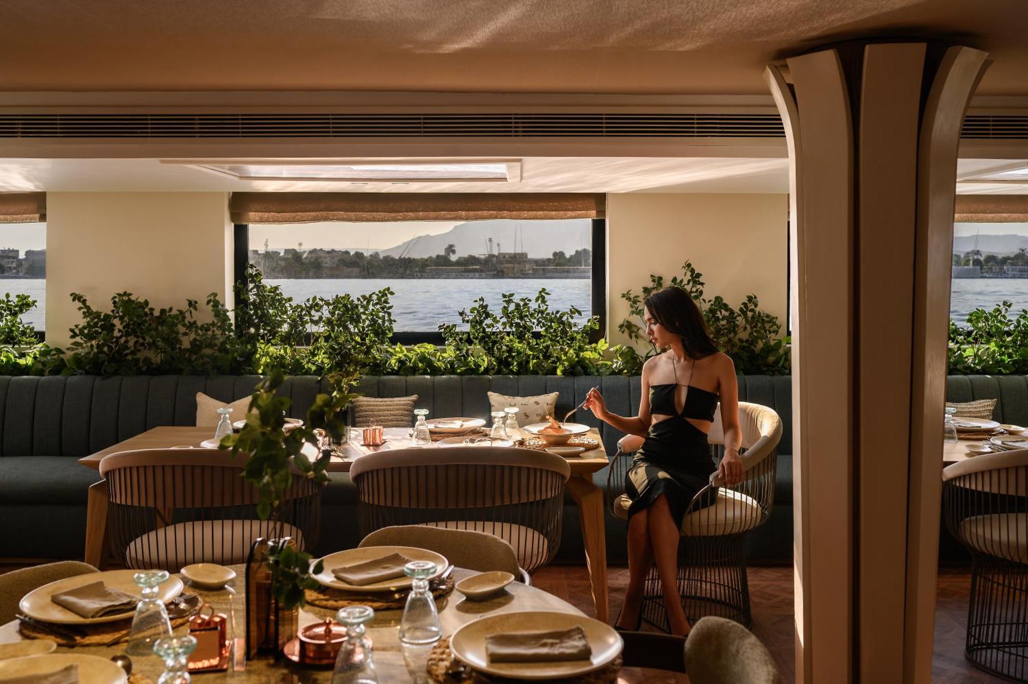 Soleil Nile Cruise - Every Monday From Luxor For 4 & 7 Nights, And Every Friday From Aswan For 3 & 7 Nights Eksteriør bilde